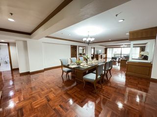 For rent 4 bedrooms apartment in Watthana, Bangkok
