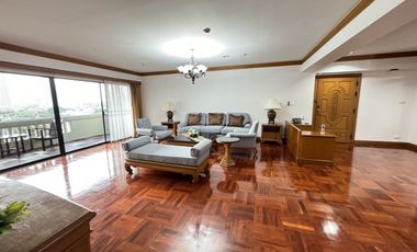 Apartamento en alquiler de 4 habitaciones en Watthana, Bangkok