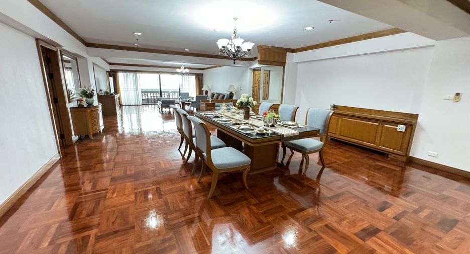 Apartamento en alquiler de 4 habitaciones en Watthana, Bangkok