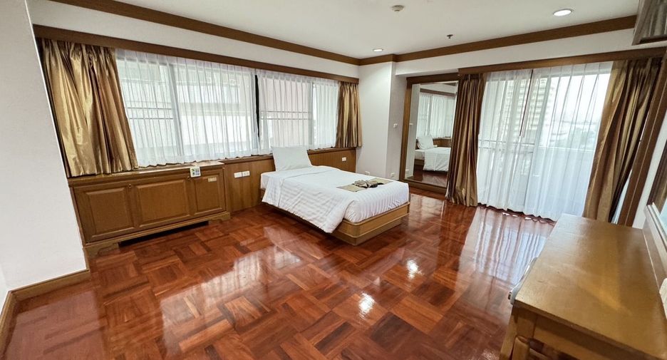 Apartamento en alquiler de 4 habitaciones en Watthana, Bangkok