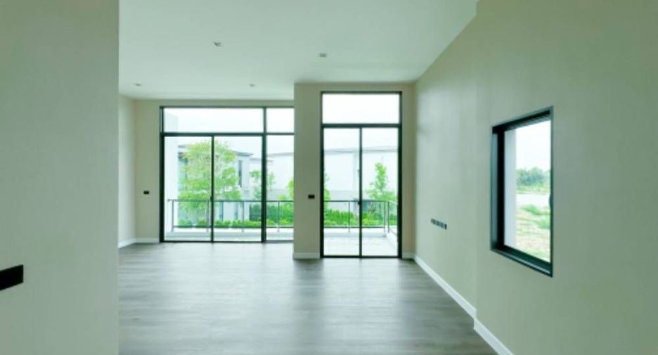 For sale 5 bedrooms house in Bang Phli, Samut Prakan