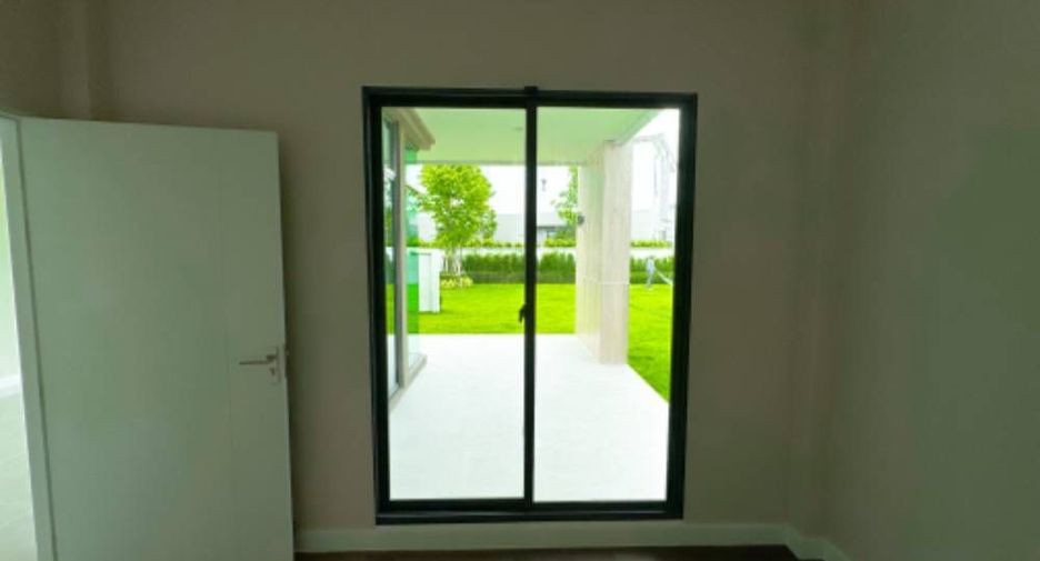 For sale 5 bedrooms house in Bang Phli, Samut Prakan