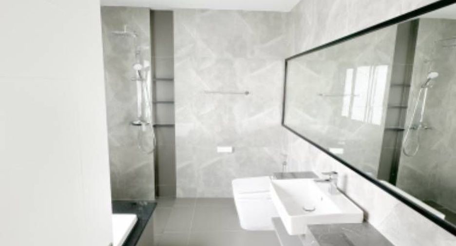 For sale 5 bedrooms house in Bang Phli, Samut Prakan
