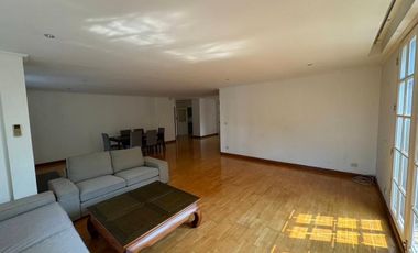 For rent 2 bedrooms apartment in Yan Nawa, Bangkok
