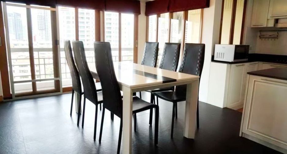 For rent 3 bedrooms condo in Watthana, Bangkok