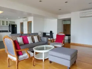 For rent 3 bedrooms condo in Watthana, Bangkok