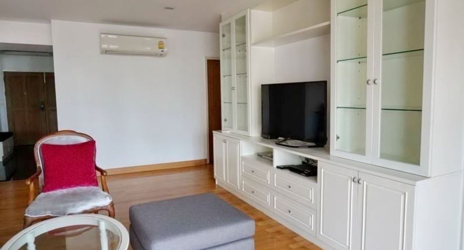 For rent 3 bedrooms condo in Watthana, Bangkok
