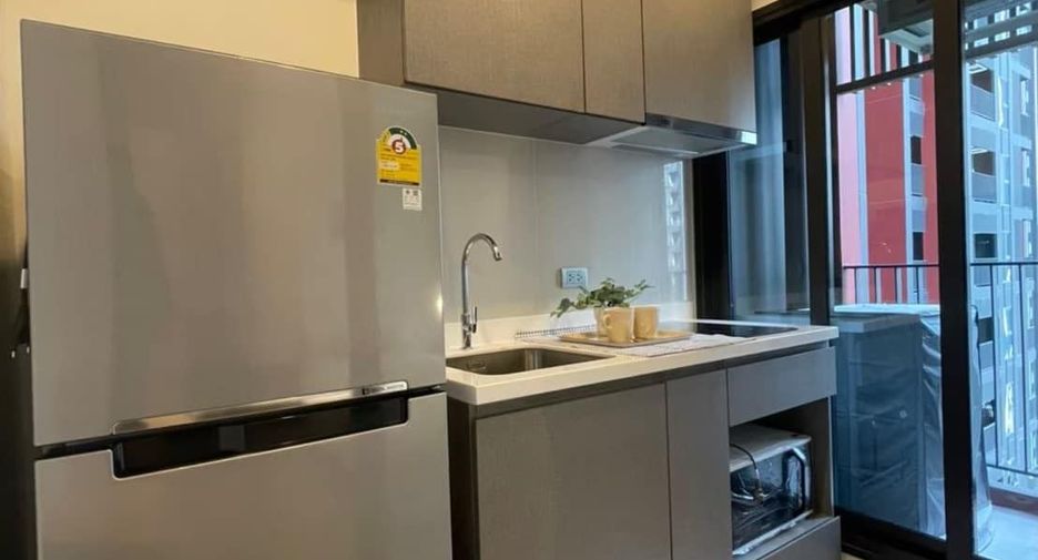 For rent studio condo in Huai Khwang, Bangkok