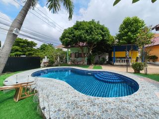 For sale 15 bedrooms hotel in Bang Lamung, Chonburi