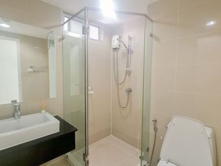 Wohnung zur Miete mit 2 Zimmer in Huai Khwang, Bangkok