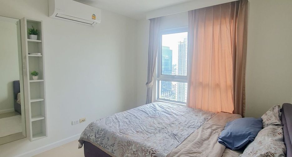 For rent 2 bedrooms condo in Huai Khwang, Bangkok