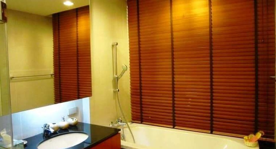 For rent 2 bedrooms condo in Sathon, Bangkok