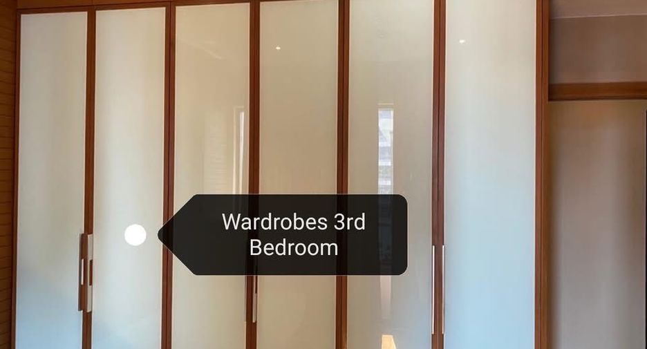 Wohnung zur Miete mit 3 Zimmer in Khlong Toei, Bangkok