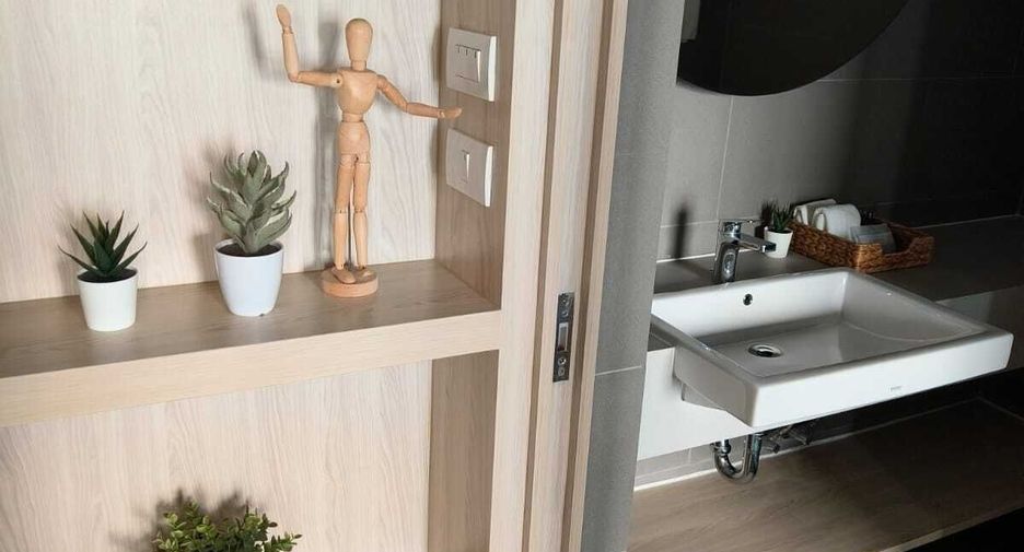 For sale 2 bedrooms condo in Si Racha, Chonburi