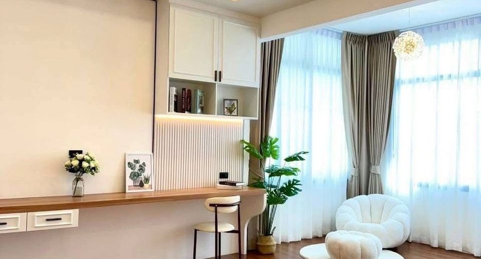 For sale 4 bedrooms house in Bang Lamung, Chonburi