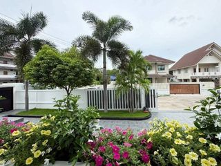 For sale 4 bedrooms house in Bang Lamung, Chonburi