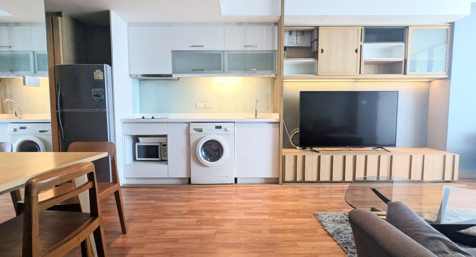 For rent 1 bed condo in Watthana, Bangkok