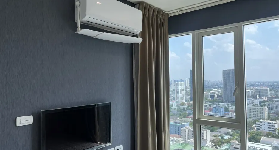 For rent 1 bed condo in Watthana, Bangkok