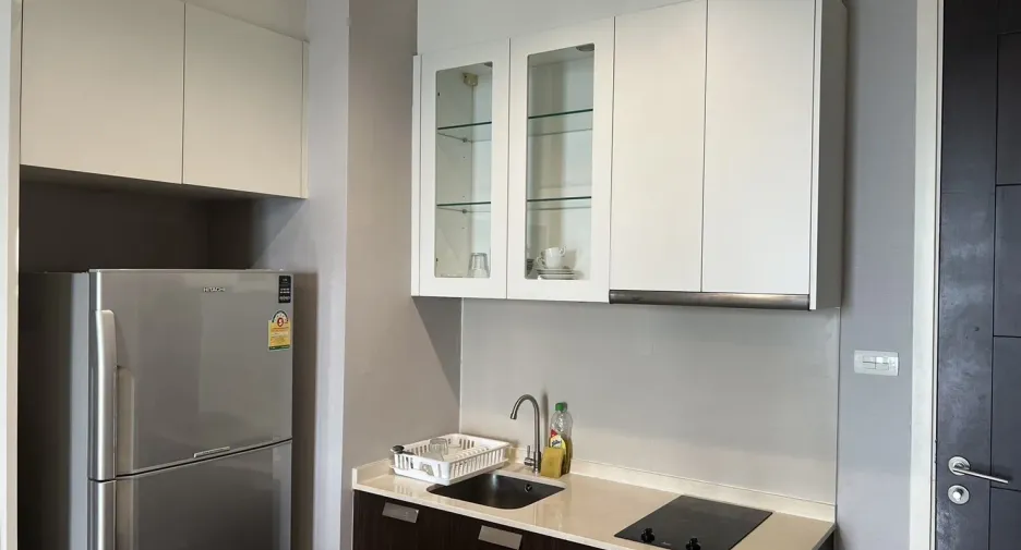 For rent 1 bed condo in Watthana, Bangkok