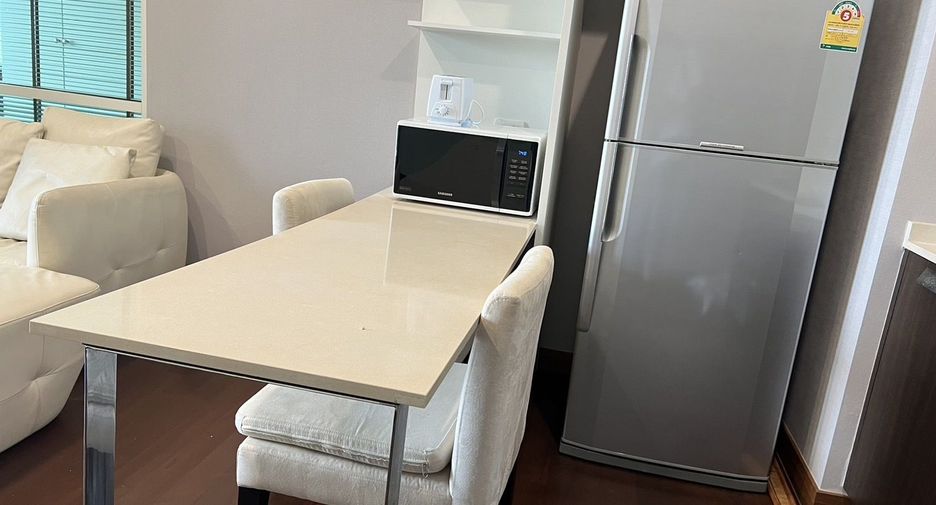 For rent 1 bed condo in Watthana, Bangkok