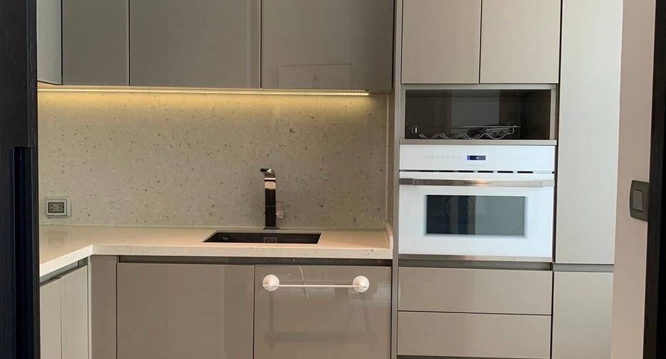 For rent 1 bed condo in Khlong Toei, Bangkok