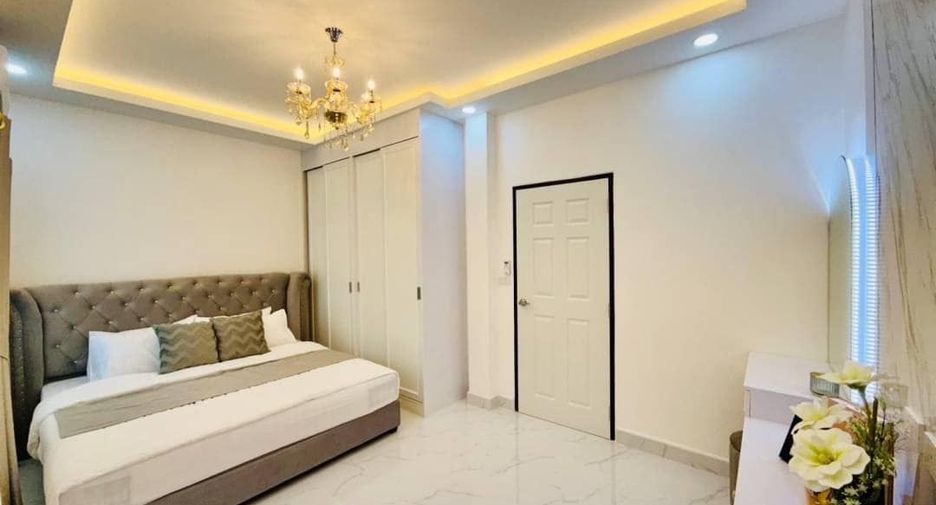 For sale 4 bedrooms house in Bang Lamung, Chonburi