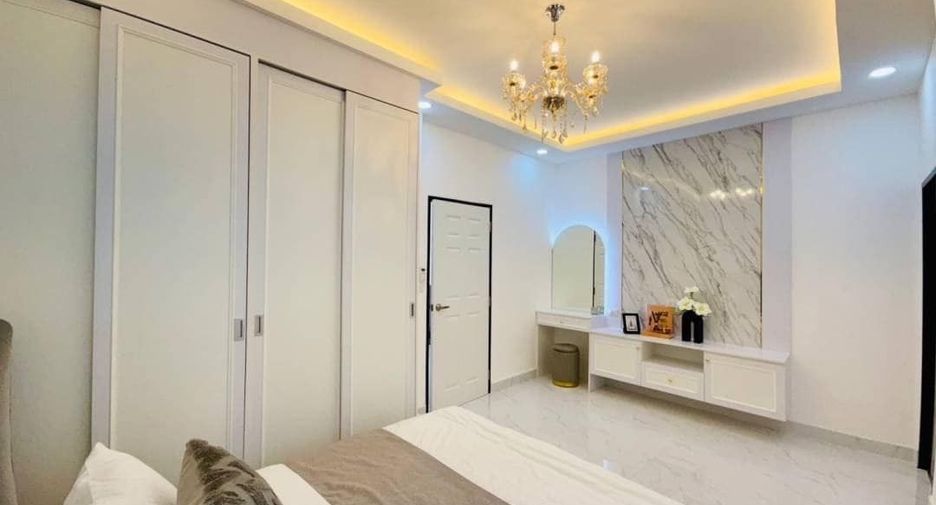 For sale 4 bedrooms house in Bang Lamung, Chonburi