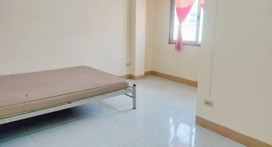 For sale 24 bedrooms retail Space in Mueang Samut Prakan, Samut Prakan