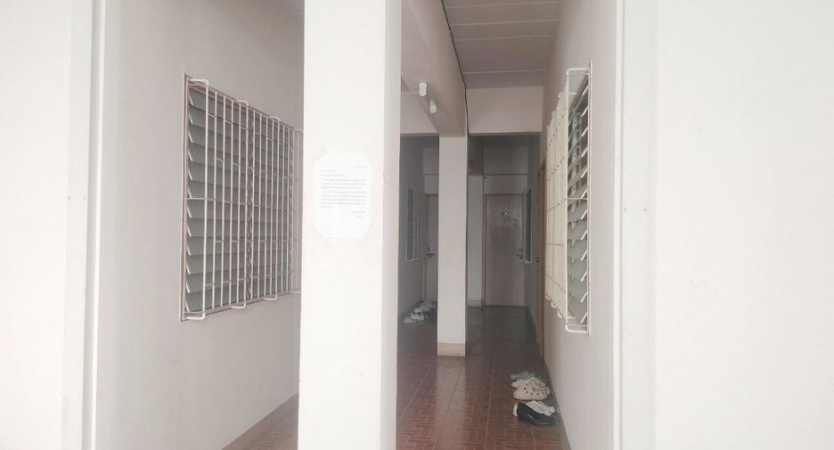 For sale 24 bedrooms retail Space in Mueang Samut Prakan, Samut Prakan