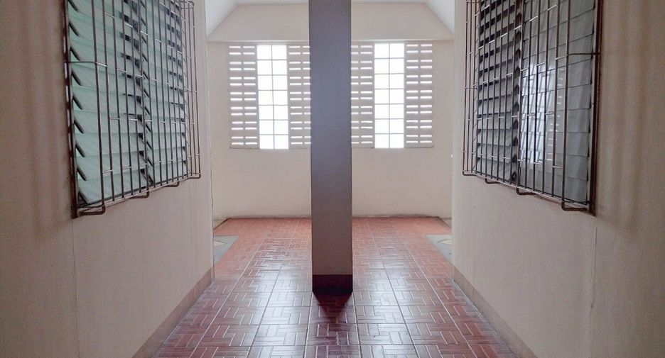 For sale 24 bedrooms retail Space in Mueang Samut Prakan, Samut Prakan
