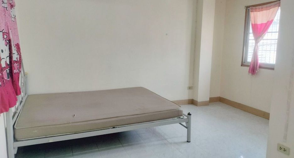 For sale 24 bedrooms retail Space in Mueang Samut Prakan, Samut Prakan