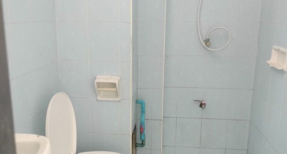 For sale 24 bedrooms retail Space in Mueang Samut Prakan, Samut Prakan