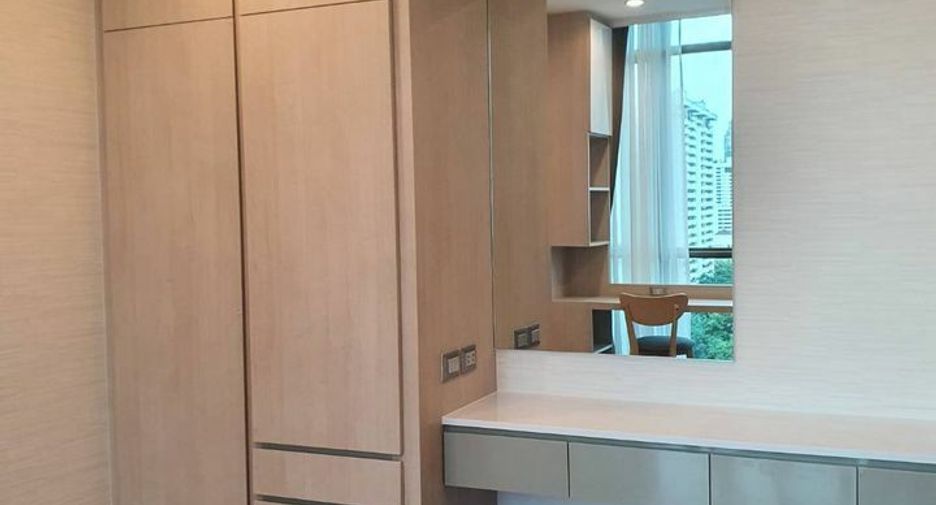 For rent 2 bedrooms condo in Watthana, Bangkok