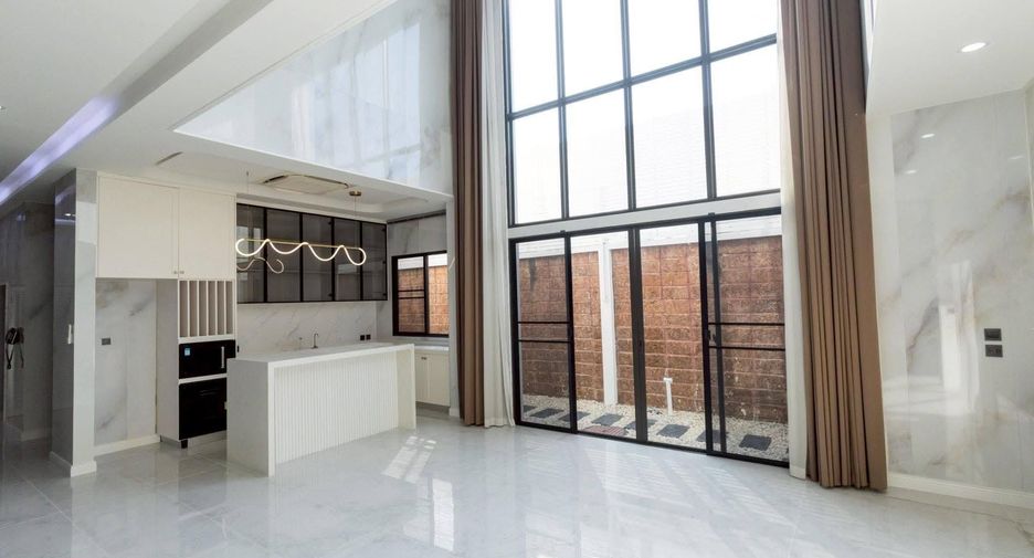 For sale 5 bedrooms house in Prawet, Bangkok