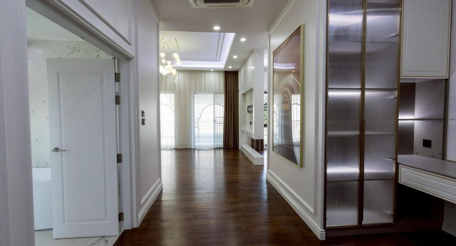 For sale 5 bedrooms house in Prawet, Bangkok