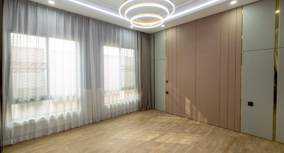For sale 5 bedrooms house in Prawet, Bangkok