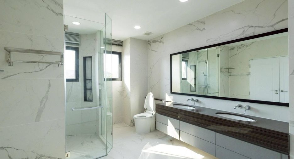 For sale 5 bedrooms house in Prawet, Bangkok