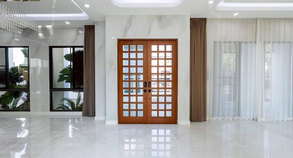 For sale 5 bedrooms house in Prawet, Bangkok