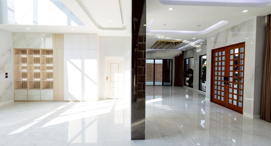 For sale 5 bedrooms house in Prawet, Bangkok