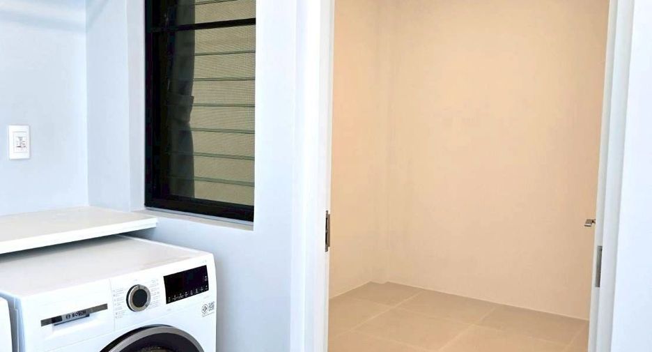 For rent 4 bedrooms house in Saphan Sung, Bangkok