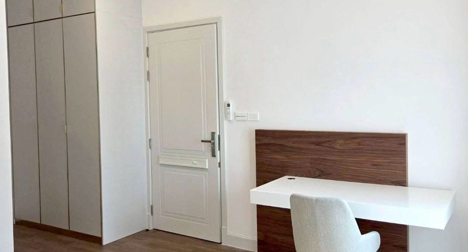 For rent 4 bedrooms house in Saphan Sung, Bangkok