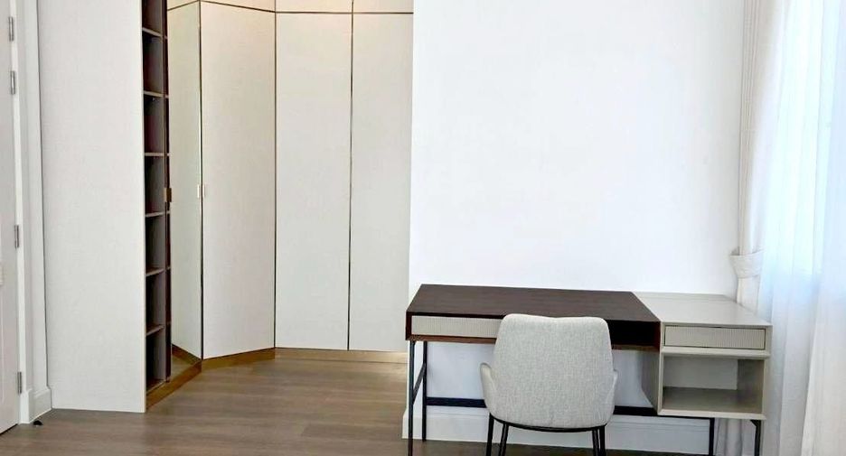 For rent 4 bedrooms house in Saphan Sung, Bangkok