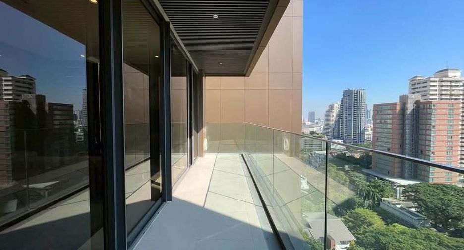 For rent 2 bedrooms condo in Khlong Toei, Bangkok