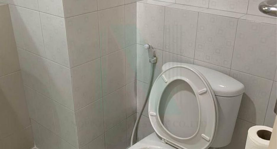 For rent studio condo in Pathum Wan, Bangkok