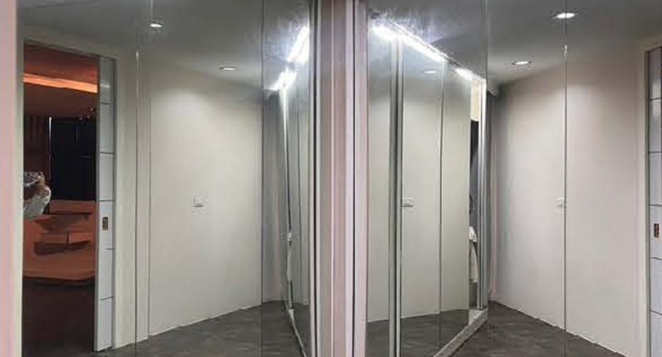For rent 3 bedrooms retail Space in Rat Burana, Bangkok