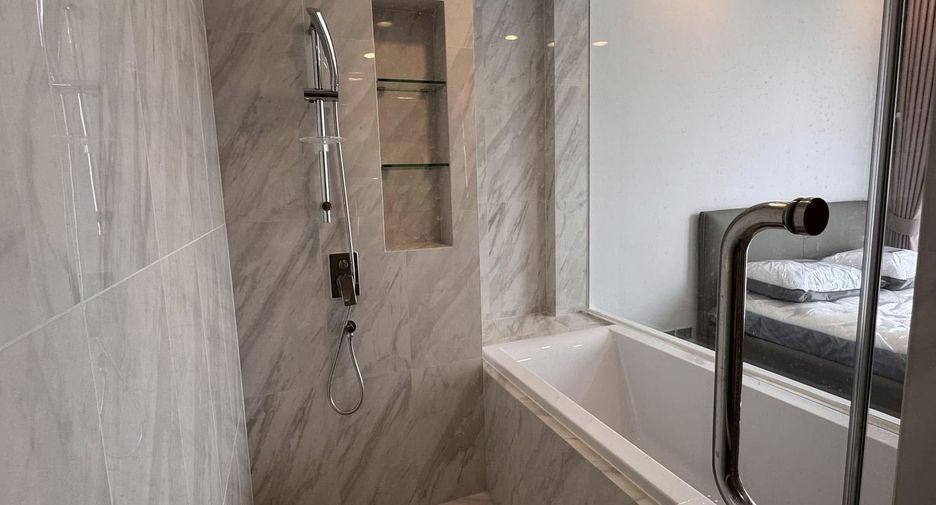 For rent 1 bed condo in Khlong Toei, Bangkok