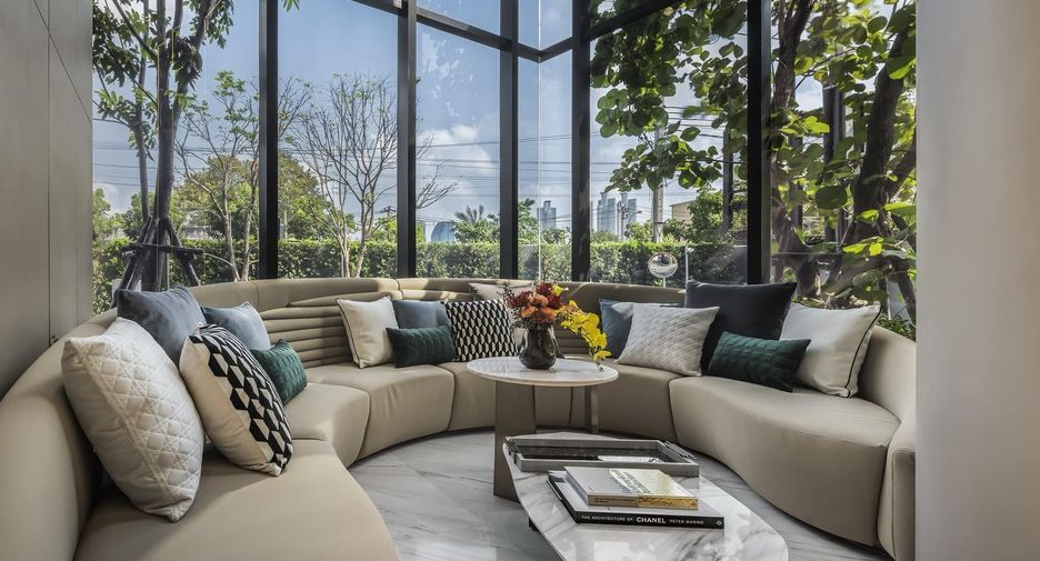 For rent 1 bed condo in Khlong Toei, Bangkok