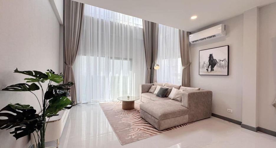 Casa en alquiler de 4 habitaciones en Bang Phli, Samut Prakan