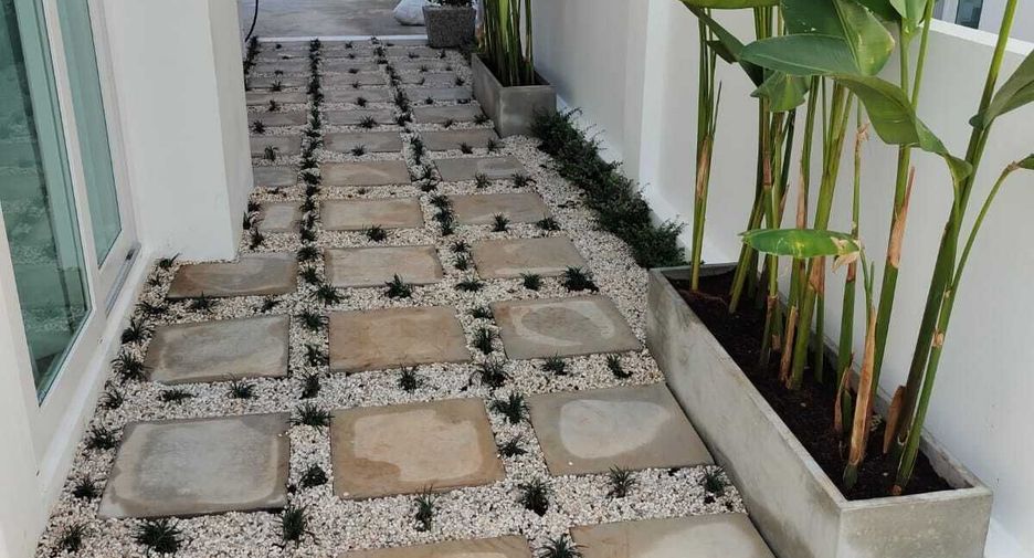 For rent 2 bedrooms townhouse in Thalang, Phuket