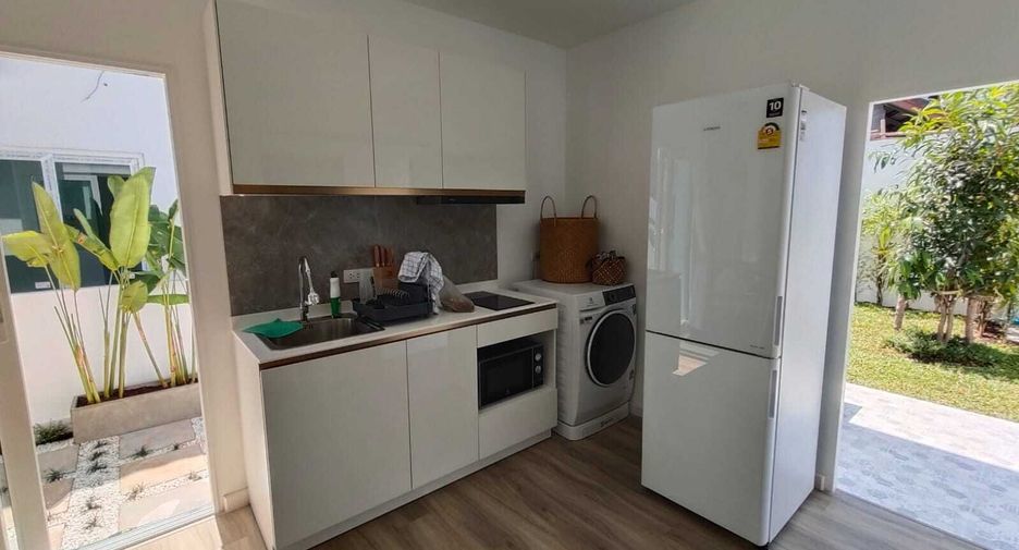For rent 2 bedrooms townhouse in Thalang, Phuket